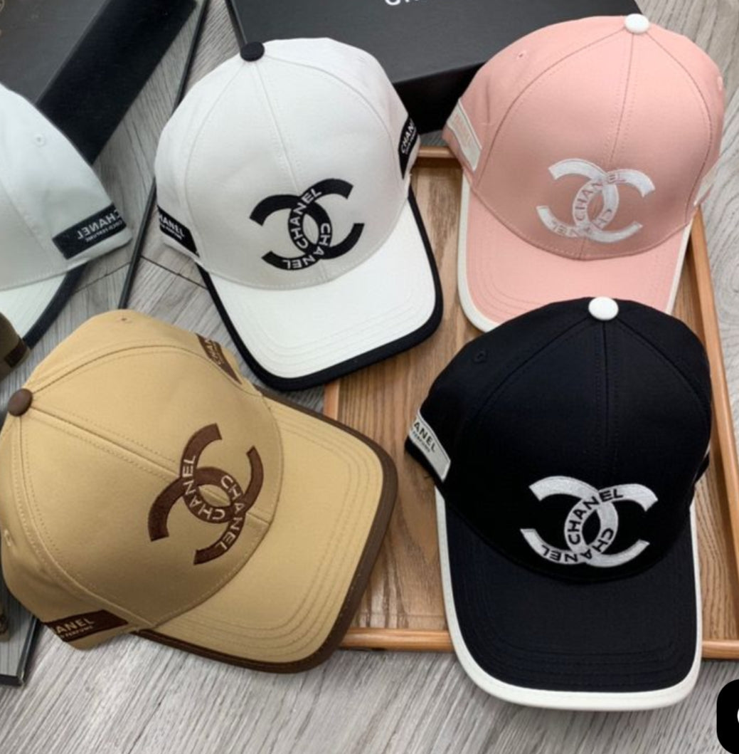 Caps - Streetwear essential