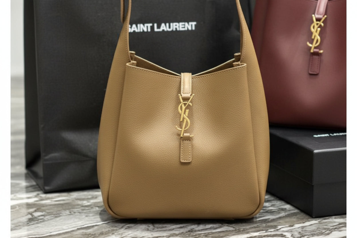 Shoulder bag - Soft leather